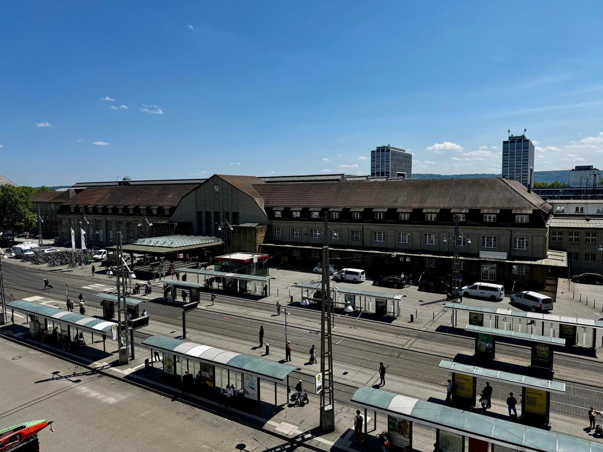 #Centralstation #130Qm Hauptbahnhof #Netflix Karlsruhe Exteriér fotografie